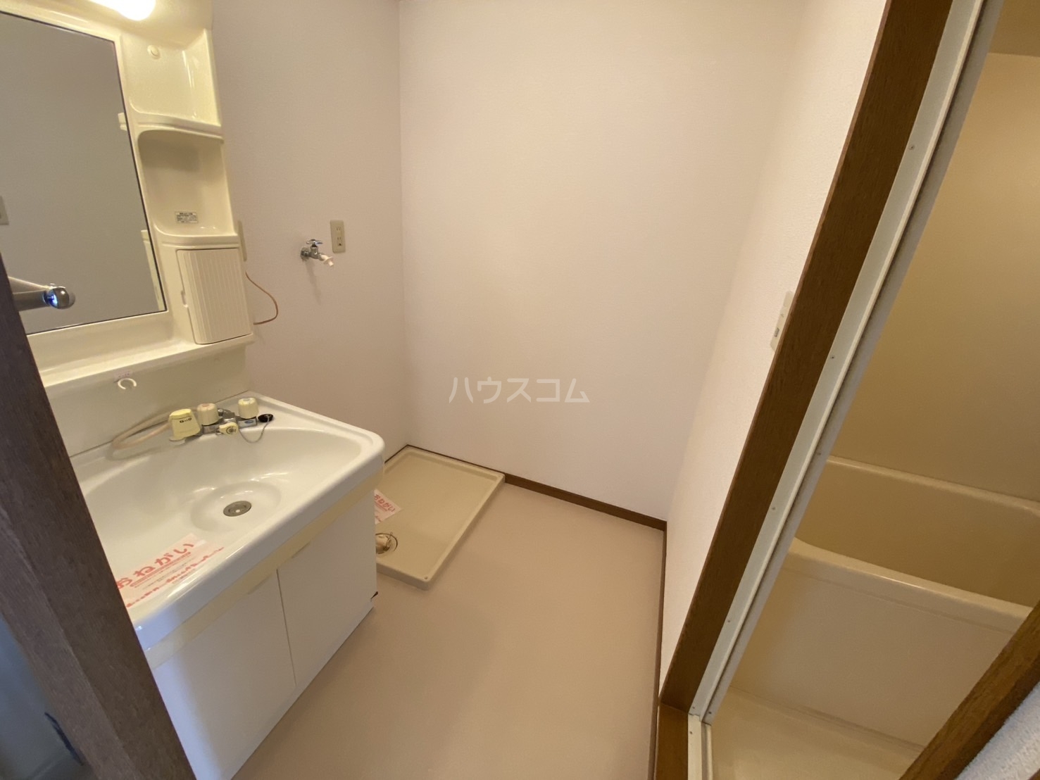 22/28 駐車場