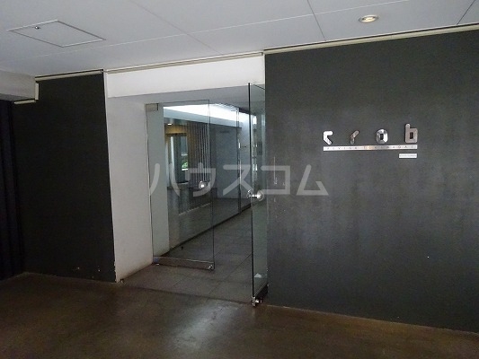 19/29 エントランス