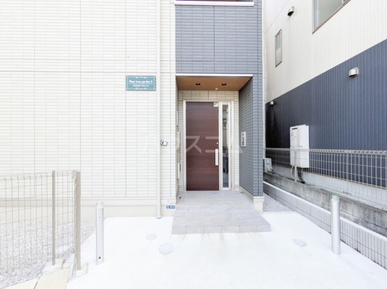 29/30 エントランス