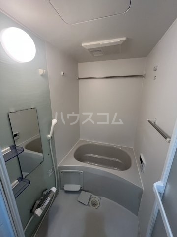 13/30 浴室
