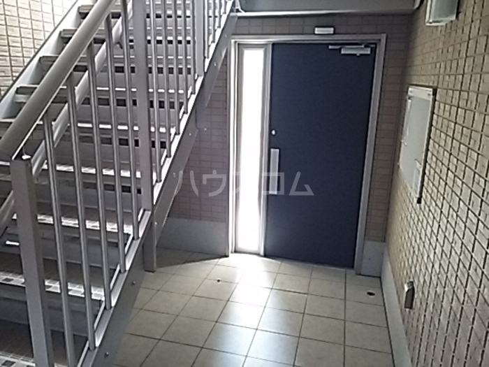 19/28 エントランス