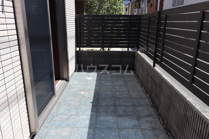 18/19 エントランス