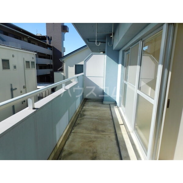 13/23 バルコニー