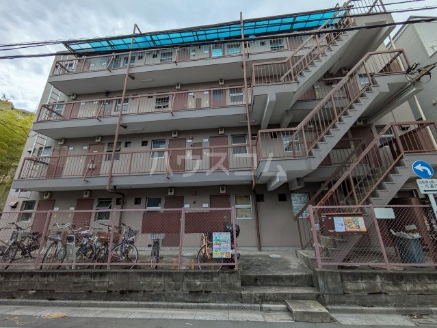 19/19 エントランス