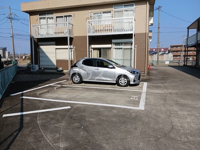 13/21 駐車場