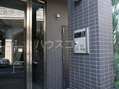 14/20 エントランス