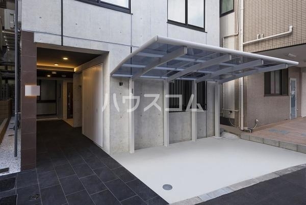 2/2 エントランス