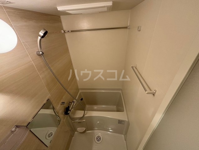 13/30 浴室