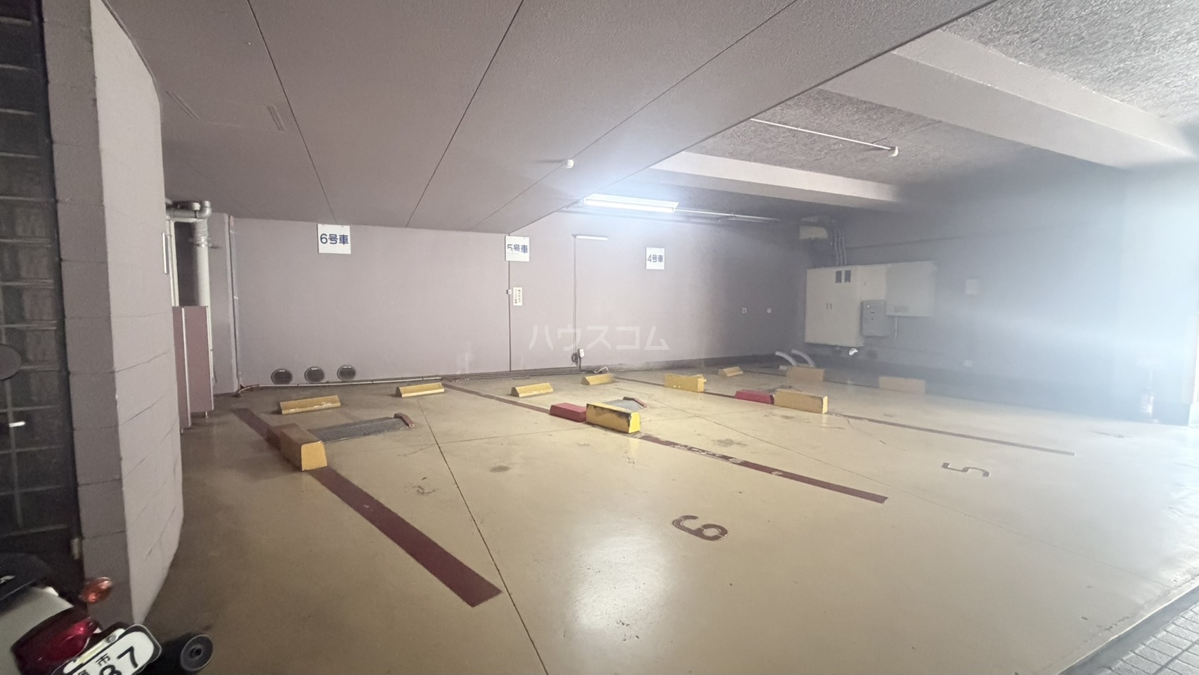 22/23 駐車場