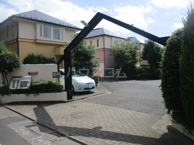 21/26 エントランス