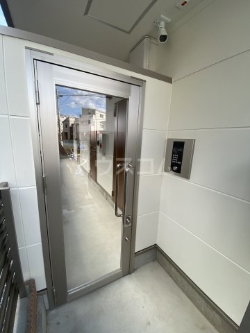 14/22 エントランス