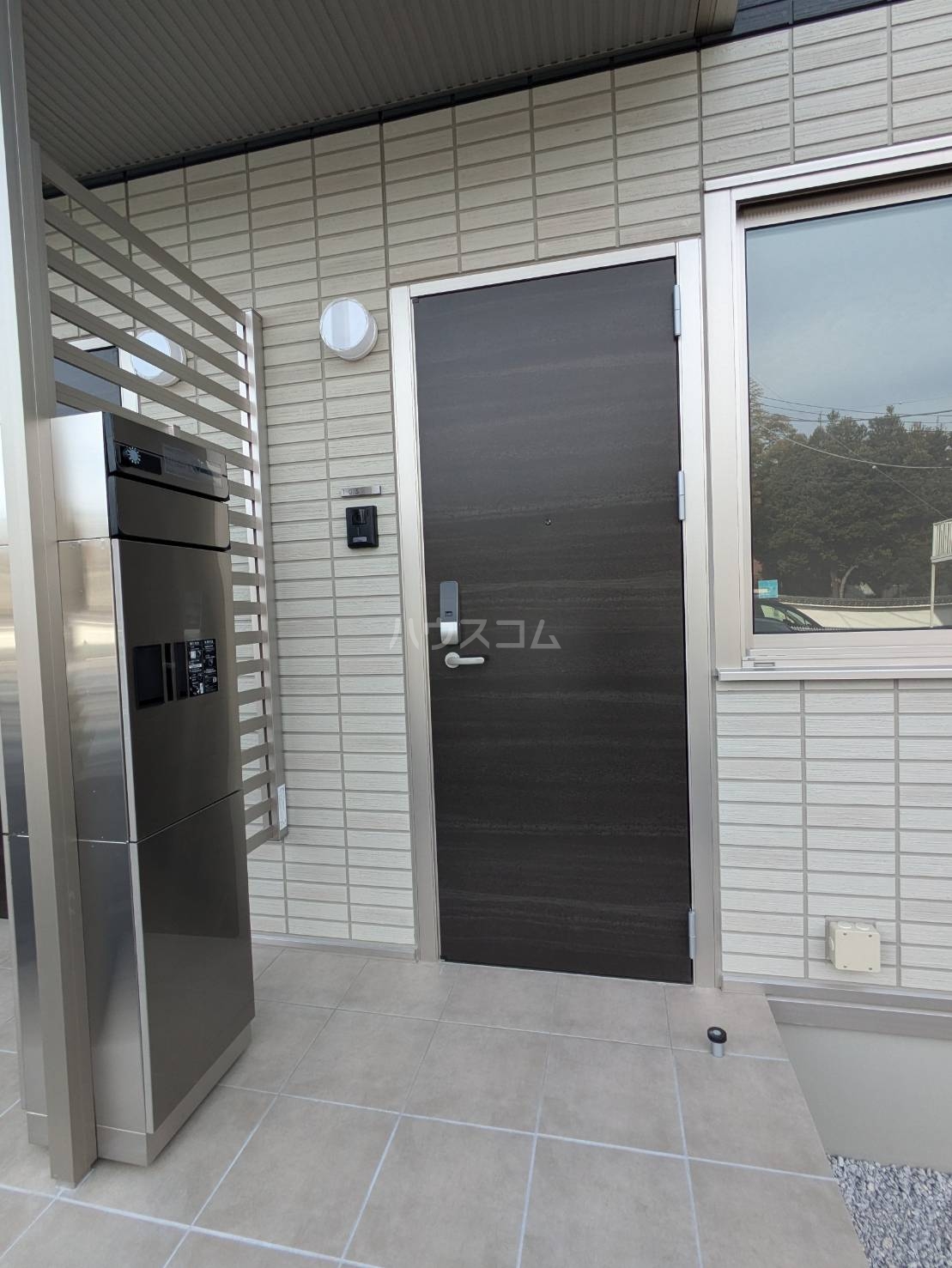 26/30 エントランス