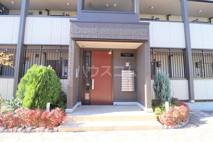 18/29 エントランス