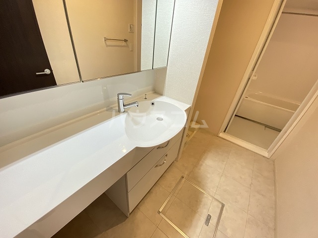 17/30 洗面