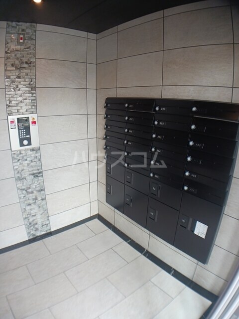 14/21 エントランス