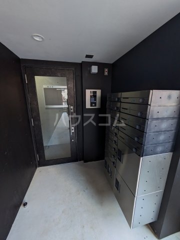 2/4 エントランス