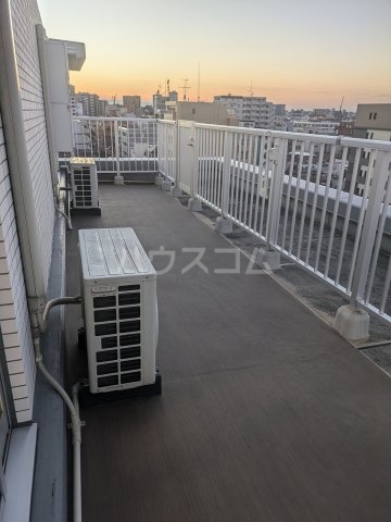 19/30 バルコニー