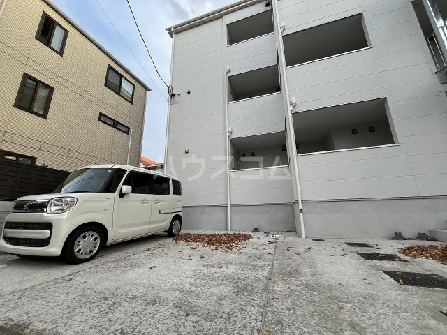 23/30 駐車場