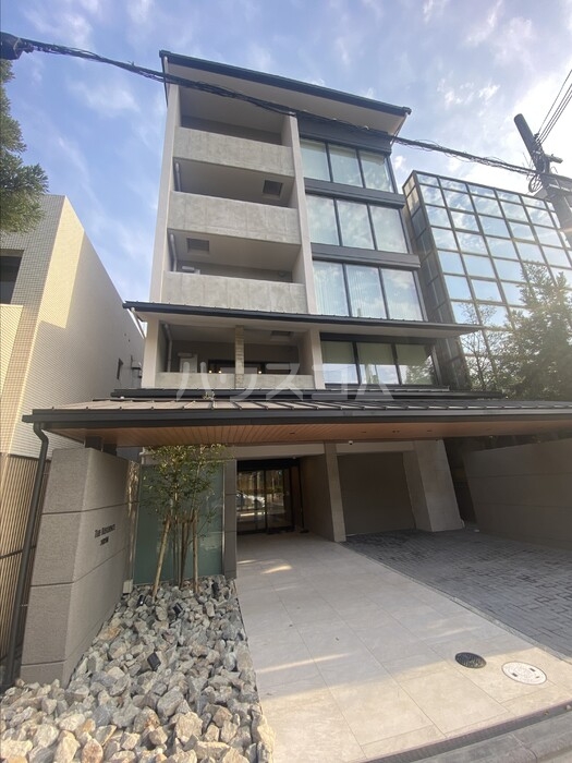 THE RESIDENCE　文化庁前の外観