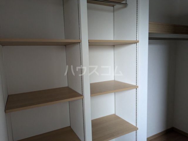 14/27 収納