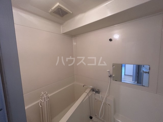13/30 浴室