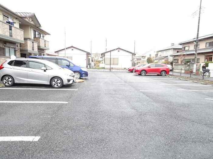 18/19 駐車場