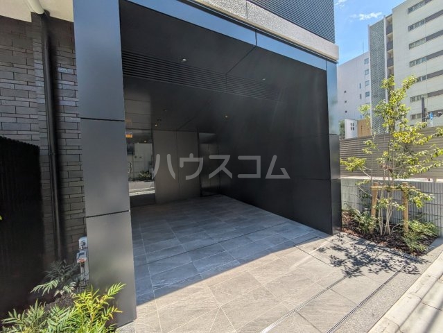 24/28 エントランス