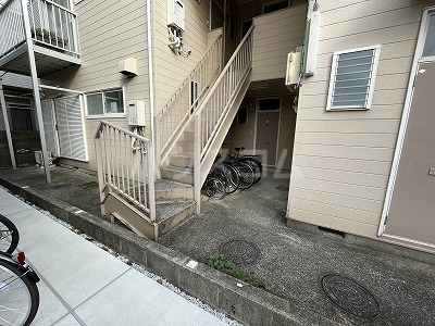 21/25 エントランス