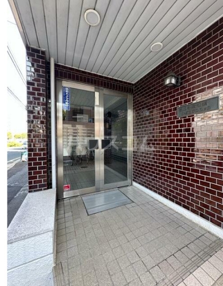 14/20 エントランス