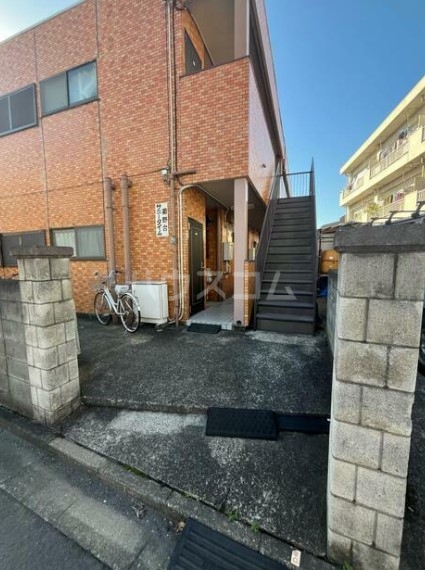 19/29 エントランス