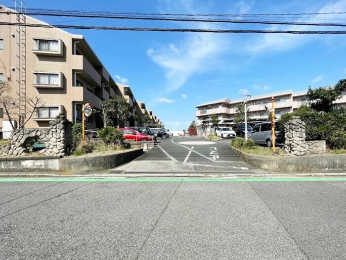 19/23 駐車場