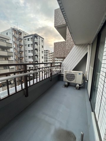 16/27 バルコニー