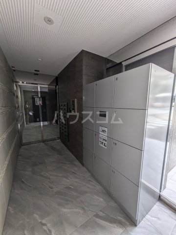 22/26 エントランス