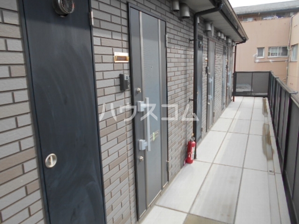 19/26 エントランス