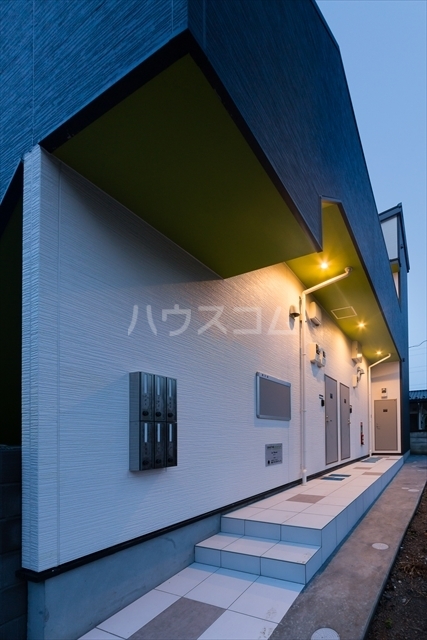 15/23 エントランス