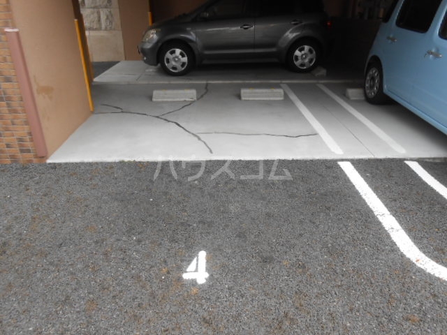 20/24 駐車場