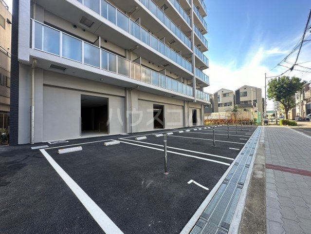 28/30 駐車場