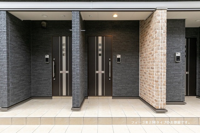 14/20 エントランス