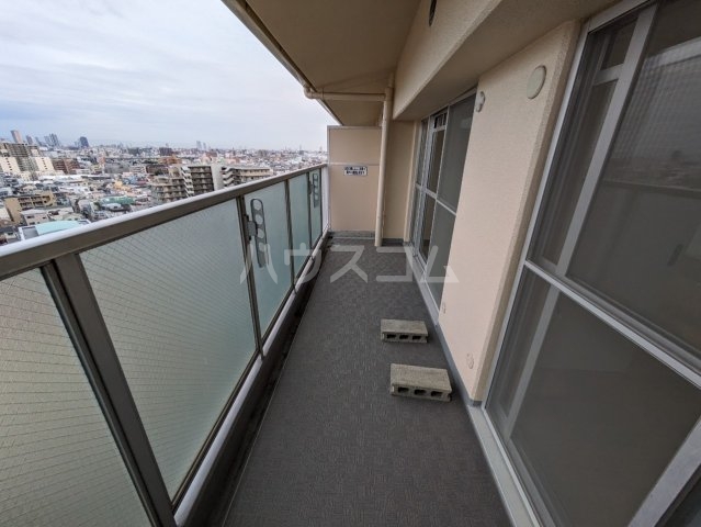 23/30 バルコニー