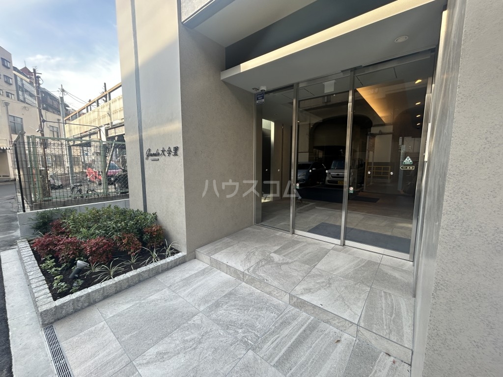 17/25 エントランス