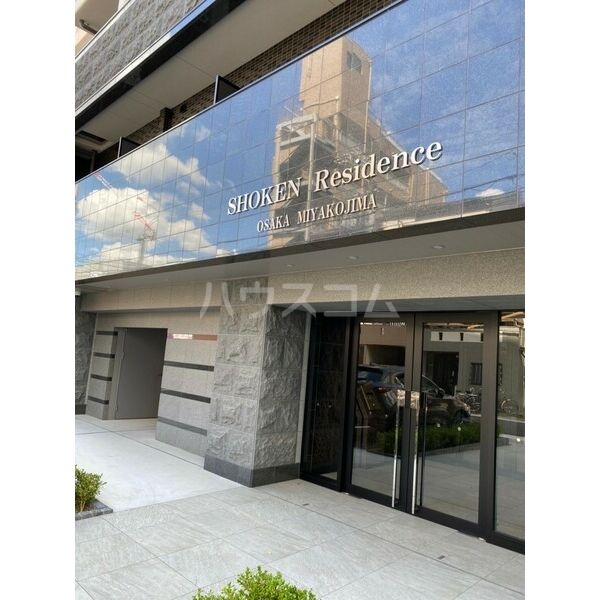 18/28 エントランス