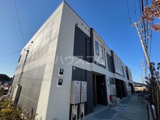 21/25 エントランス