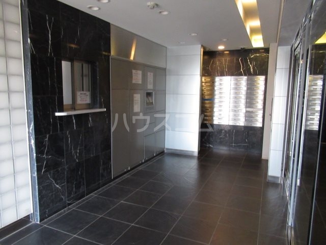 15/25 エントランス