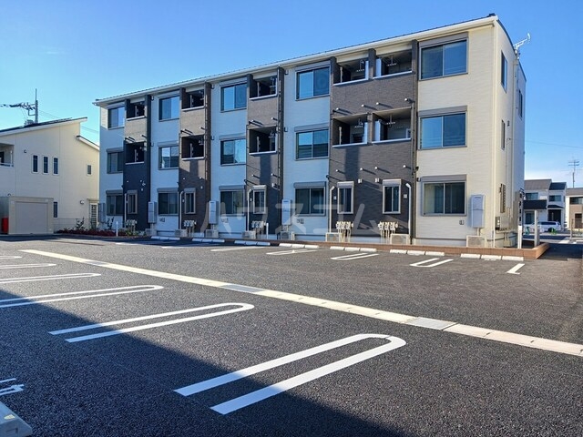 27/30 駐車場