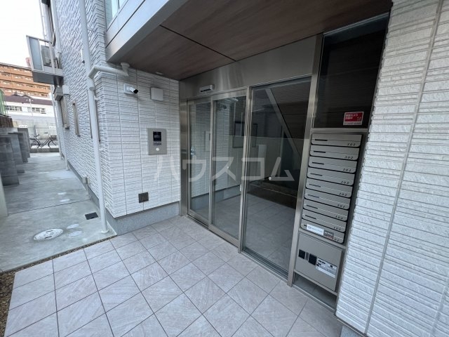 13/13 エントランス