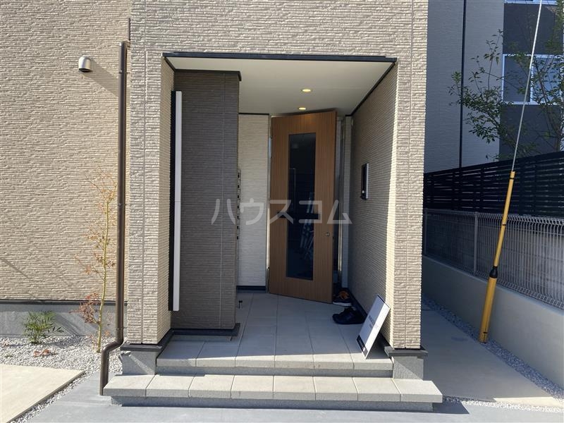 16/26 エントランス