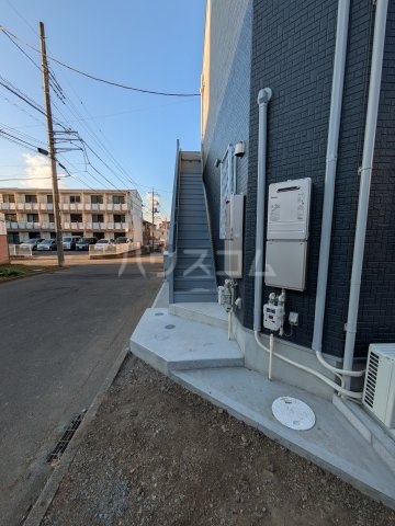 27/30 エントランス