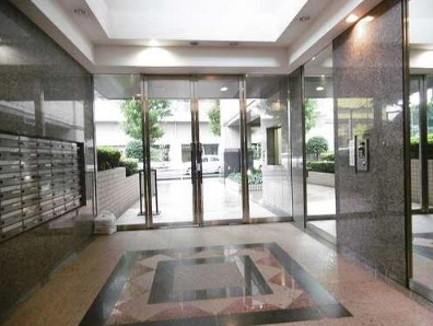 22/29 エントランス