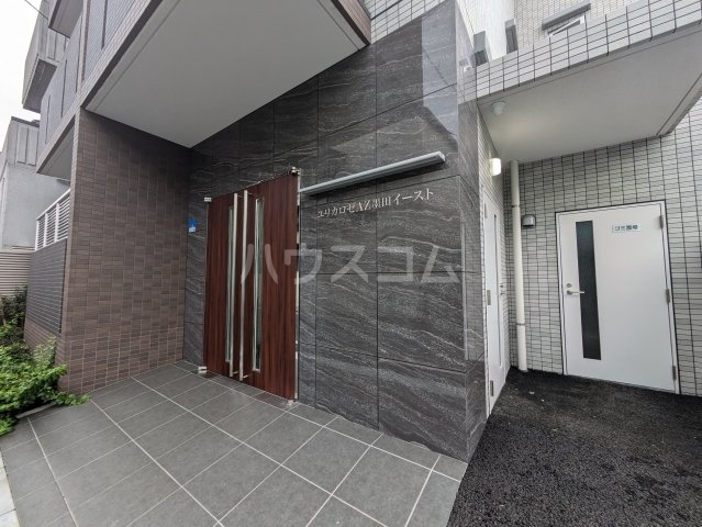 26/30 エントランス