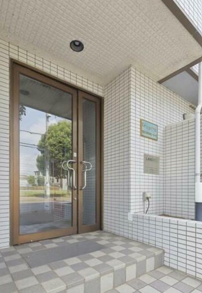 13/14 エントランス